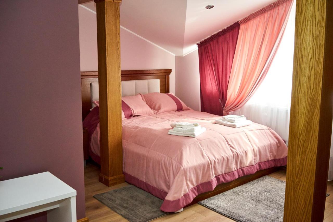 Східний Hotell Berezhany Eksteriør bilde